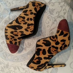 Jessica Simpson Stiletto Leopard Bootie Heels Sz 8.5